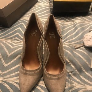 Adley grey 4 inches heel.